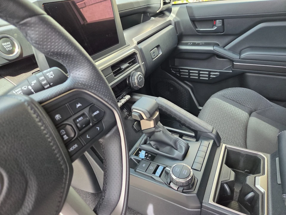 2026 Toyota 4Runner 6th Gen - Image 4 of 21