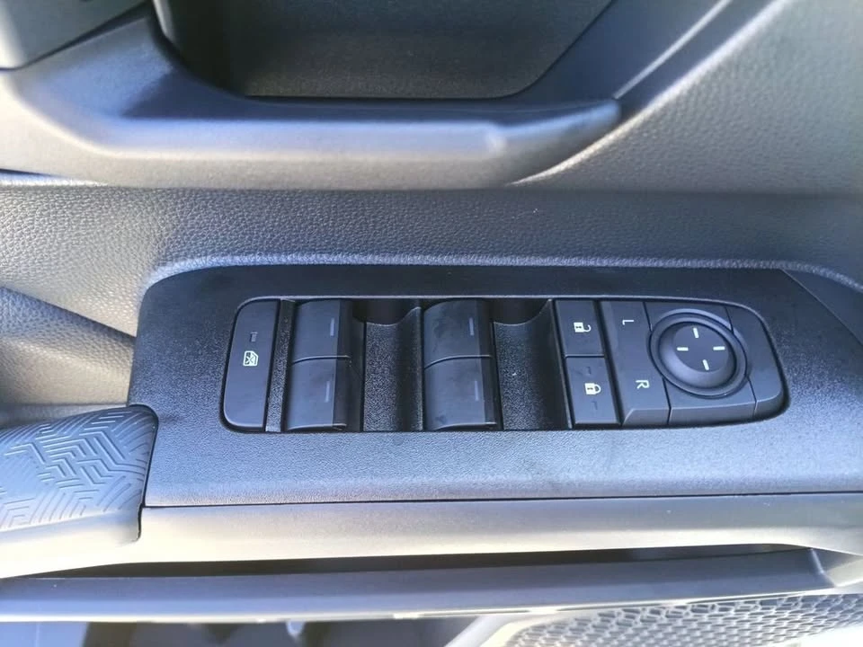 2026 Toyota 4Runner 6th Gen - Image 14 of 19