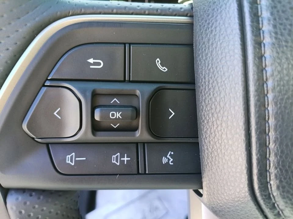 2026 Toyota 4Runner 6th Gen - Image 16 of 19