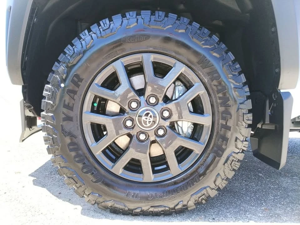 2026 Toyota 4Runner 6th Gen - Image 11 of 19