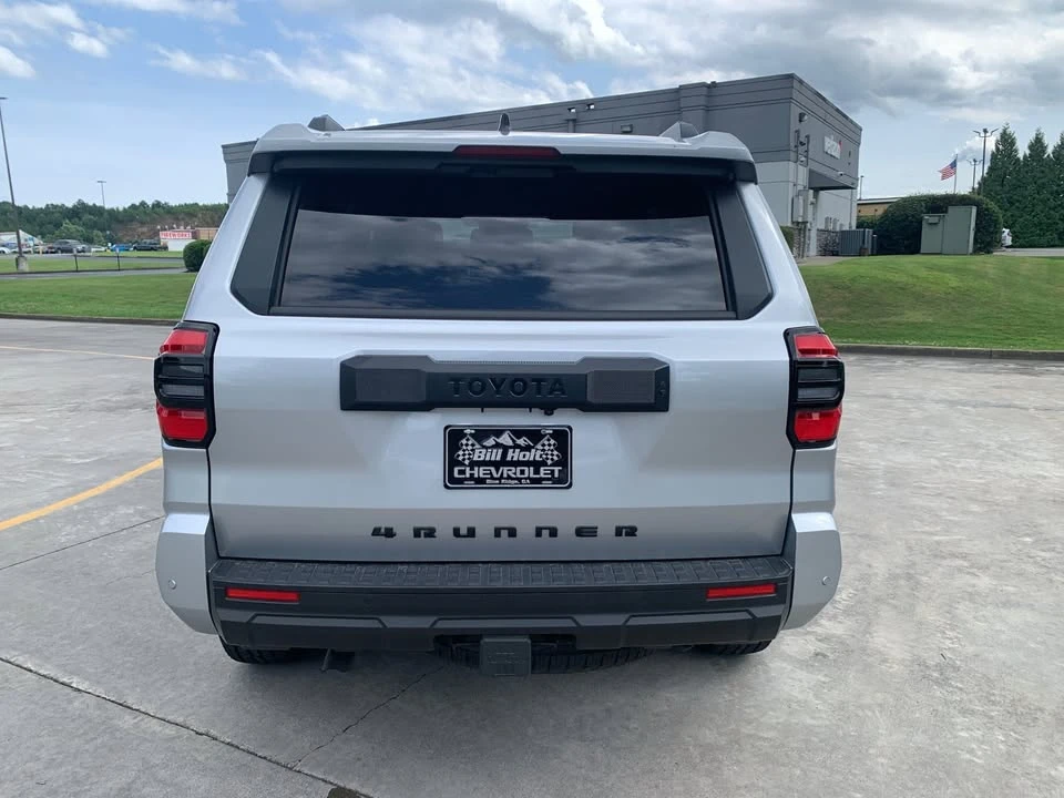 2026 Toyota 4Runner 6th Gen - Image 2 of 20