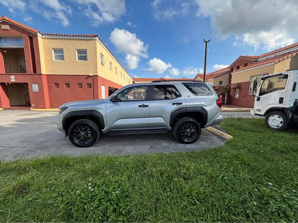 2026 Toyota 4Runner 6th Gen - Image 2 of 10