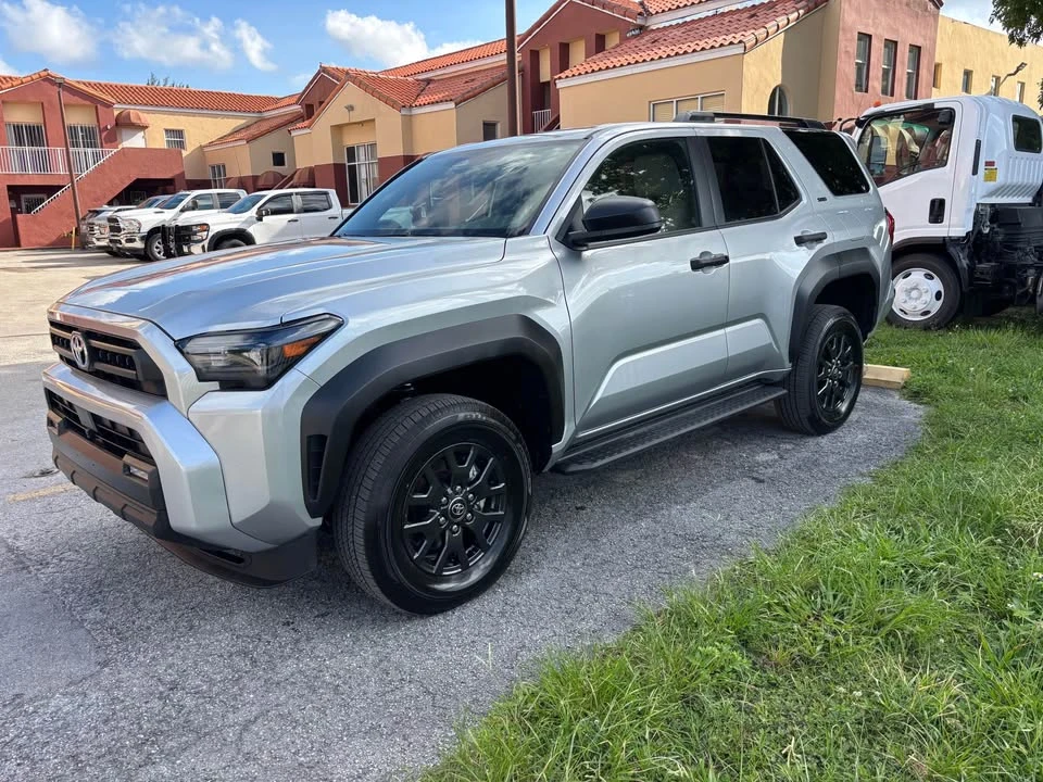 2026 Toyota 4Runner 6th Gen - Image 2 of 10