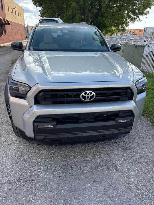 2026 Toyota 4Runner 6th Gen - Image 7 of 10