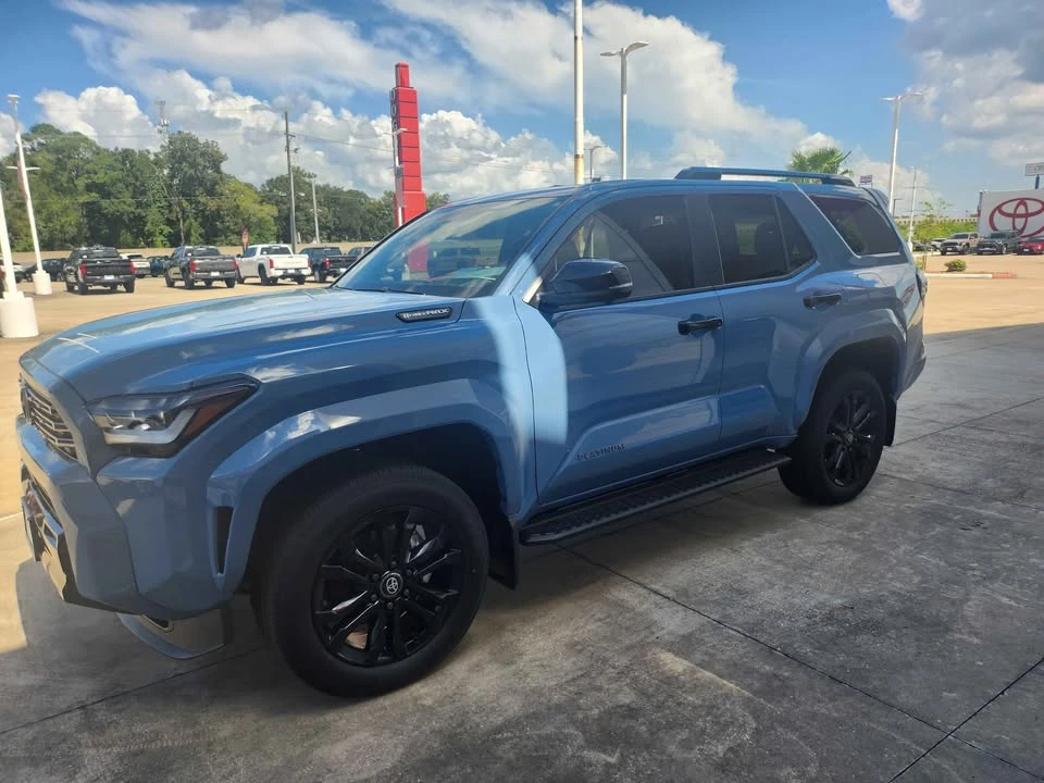 2026 Toyota 4Runner 6th Gen - Image 2 of 7