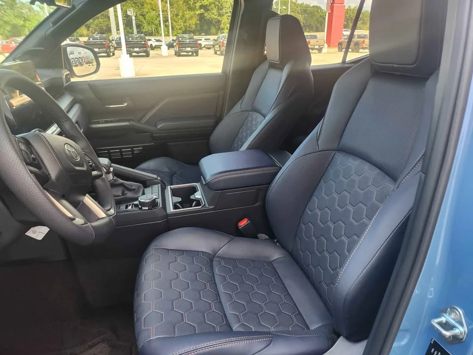 2026 Toyota 4Runner 6th Gen - Image 3 of 7