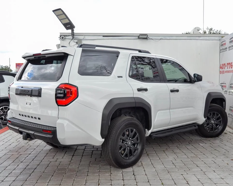 2026 Toyota 4Runner 6th Gen - Image 7 of 20