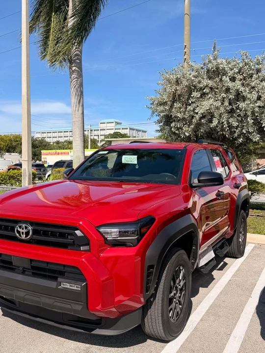 2026 Toyota 4Runner 6th Gen - Image 2 of 5