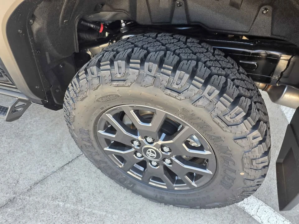 2026 Toyota 4Runner 6th Gen - Image 6 of 12