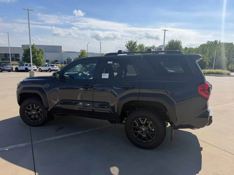 2026 Toyota 4Runner 6th Gen - Image 4 of 16