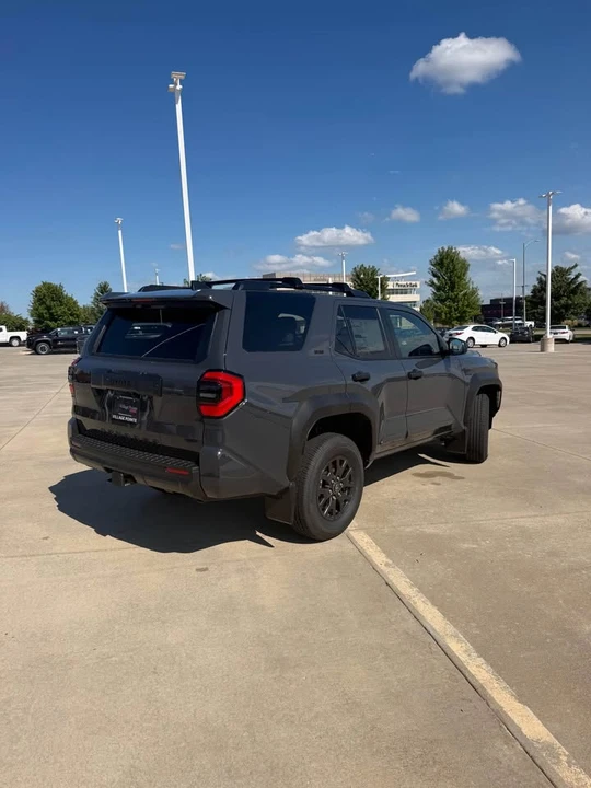 2026 Toyota 4Runner 6th Gen - Image 5 of 16