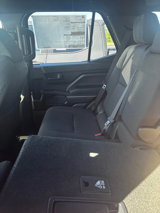2026 Toyota 4Runner 6th Gen - Image 8 of 10