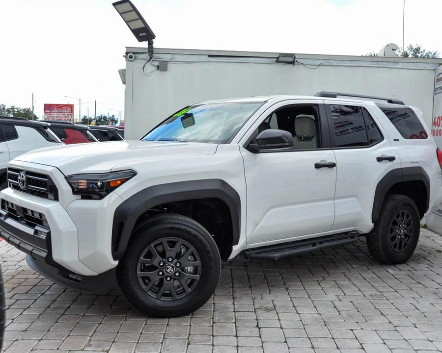 2026 Toyota 4Runner 6th Gen - Image 2 of 20