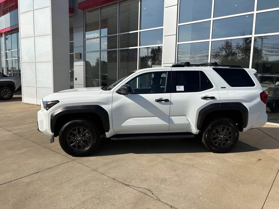 2026 Toyota 4Runner 6th Gen - Image 2 of 5