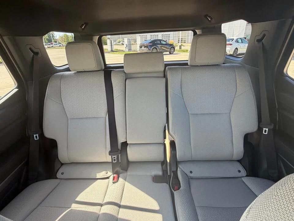2026 Toyota 4Runner 6th Gen - Image 13 of 16