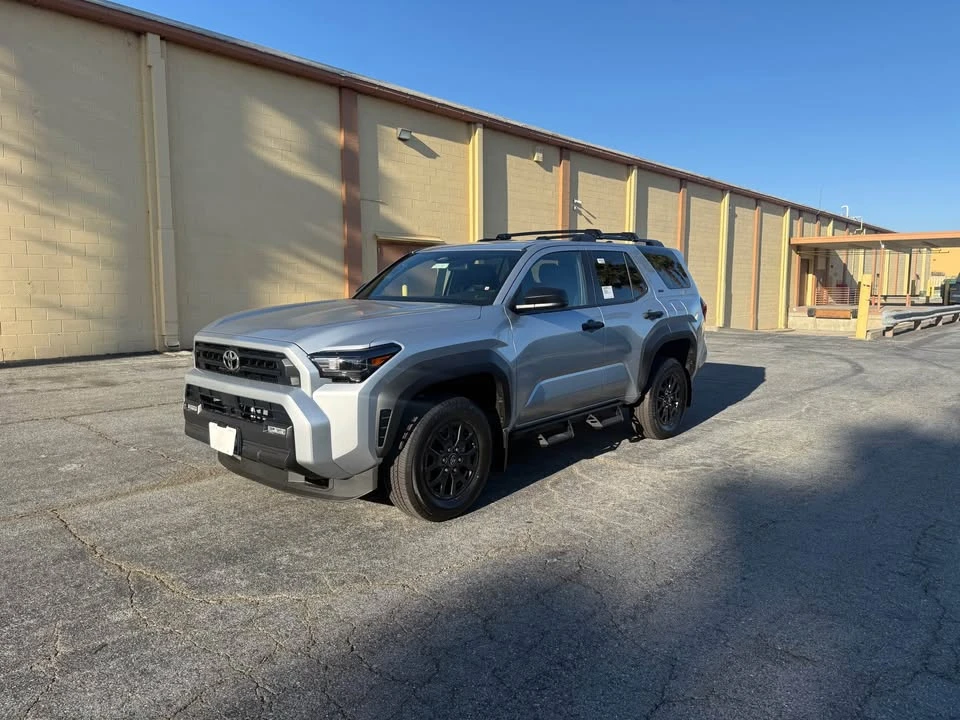 2026 Toyota 4Runner 6th Gen - Image 2 of 10