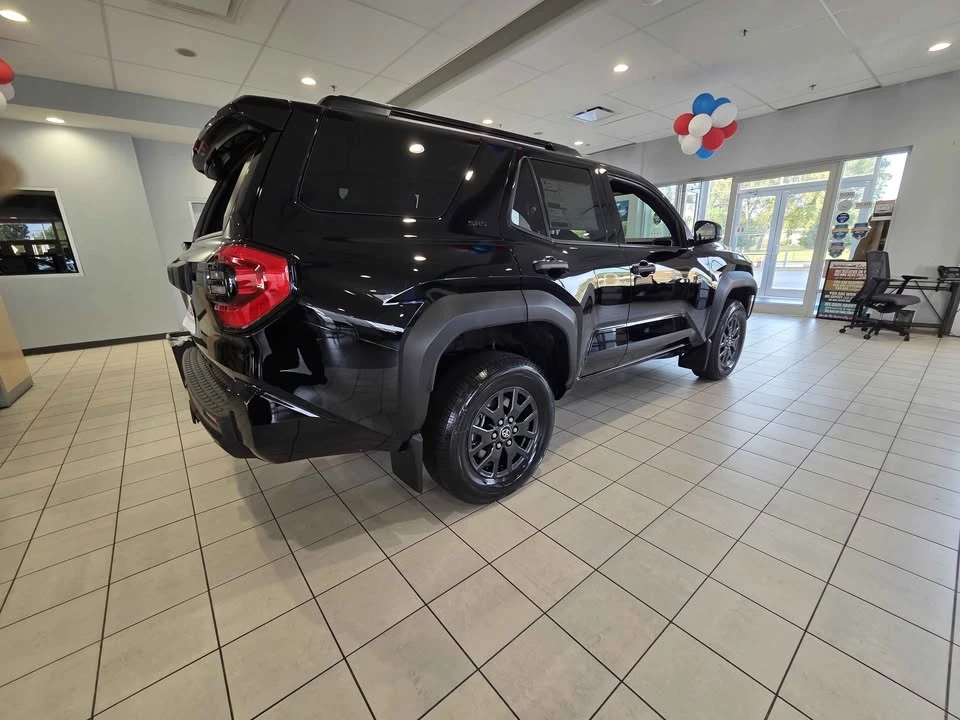 2026 Toyota 4Runner 6th Gen - Image 3 of 5
