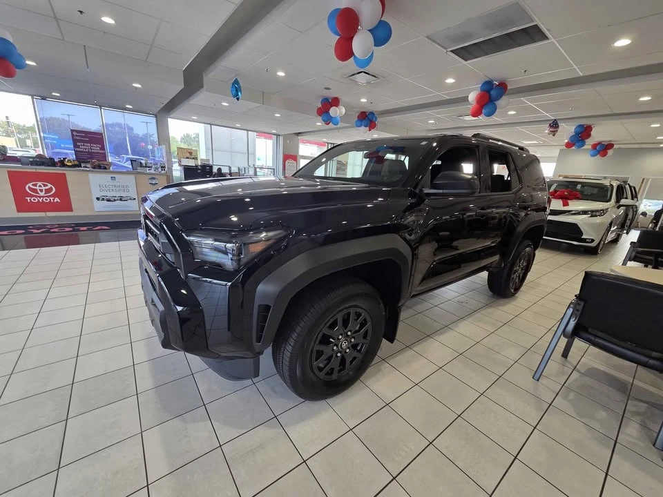 2026 Toyota 4Runner 6th Gen - Image 5 of 5