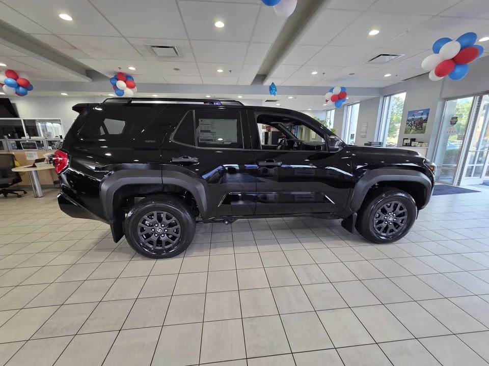 2026 Toyota 4Runner 6th Gen - Image 4 of 5