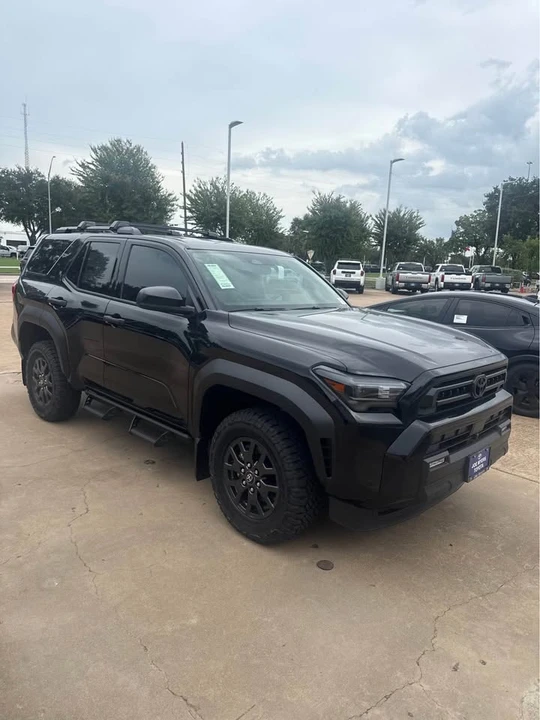 2026 Toyota 4Runner 6th Gen - Image 2 of 5
