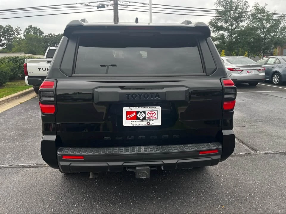 2026 Toyota 4Runner 6th Gen - Image 4 of 14