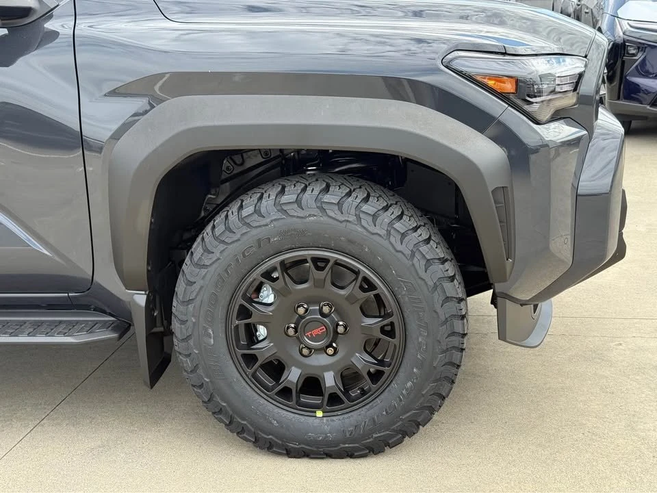 2026 Toyota 4Runner 6th Gen - Image 5 of 15