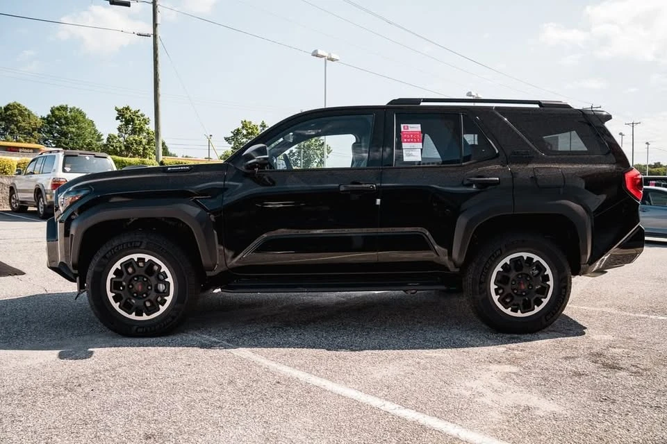 2026 Toyota 4Runner 6th Gen - Image 4 of 17
