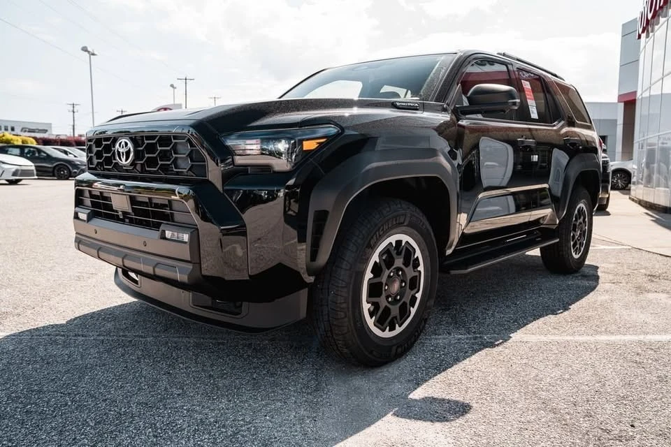 2026 Toyota 4Runner 6th Gen - Image 3 of 17
