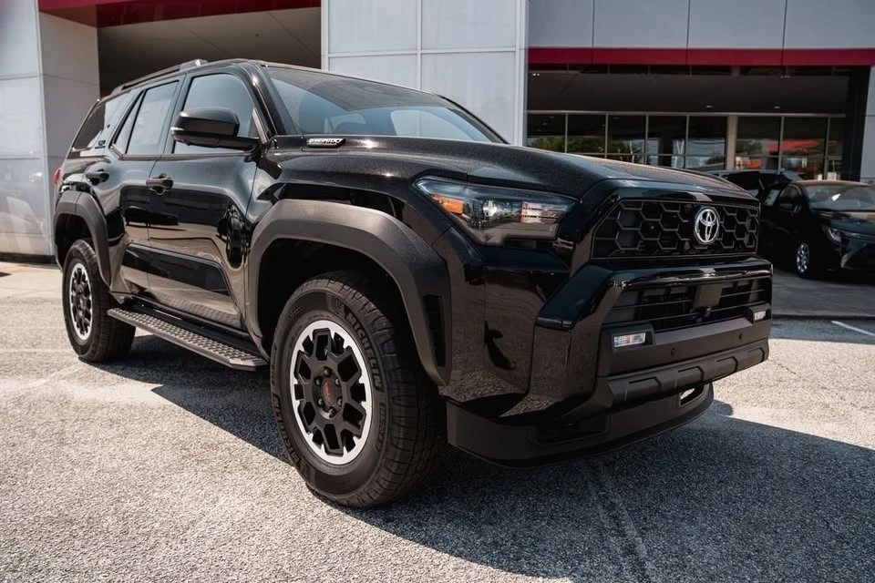 2026 Toyota 4Runner 6th Gen - Image 8 of 17