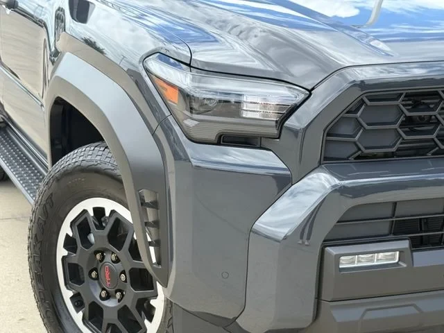 2026 Toyota 4Runner 6th Gen - Image 3 of 19