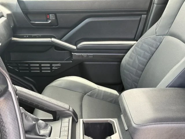 2026 Toyota 4Runner 6th Gen - Image 10 of 19