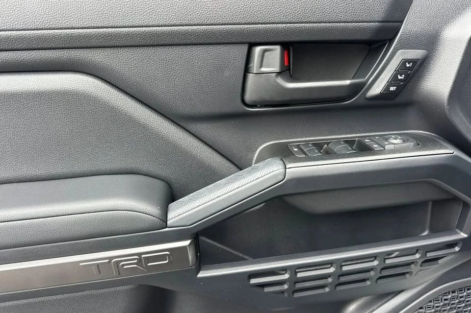 2026 Toyota 4Runner 6th Gen - Image 10 of 19