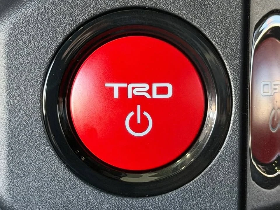 2026 Toyota 4Runner 6th Gen - Image 17 of 19