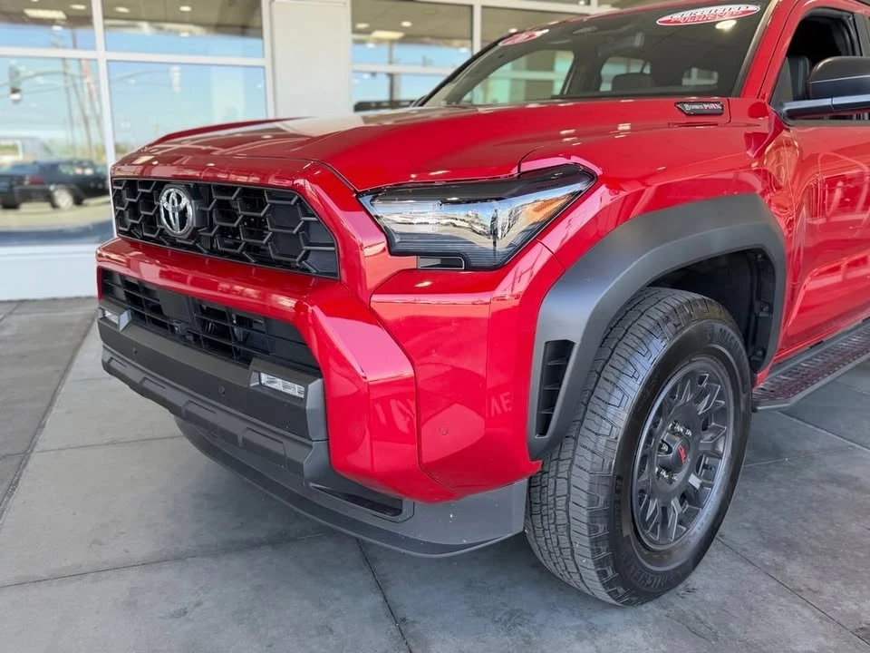 2026 Toyota 4Runner 6th Gen - Image 2 of 19