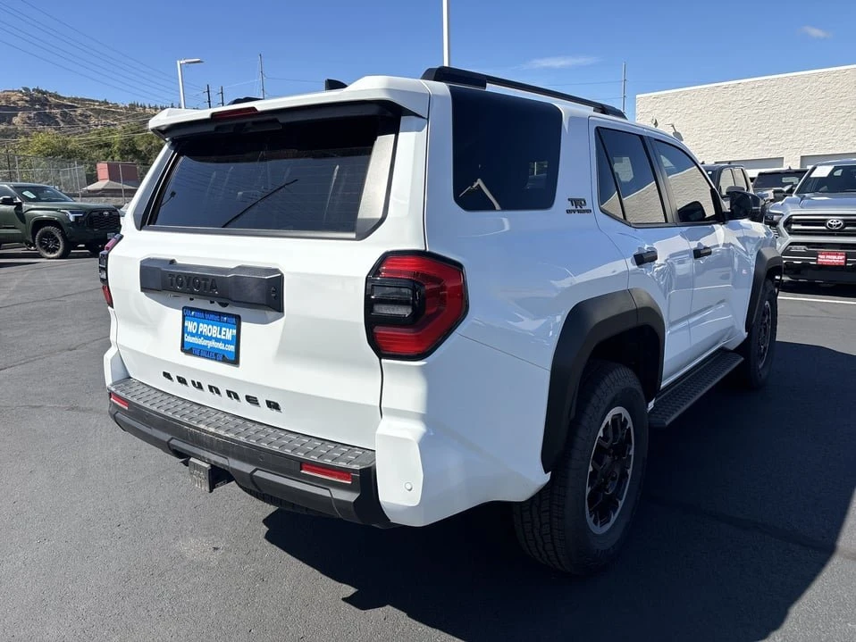 2026 Toyota 4Runner 6th Gen - Image 5 of 10