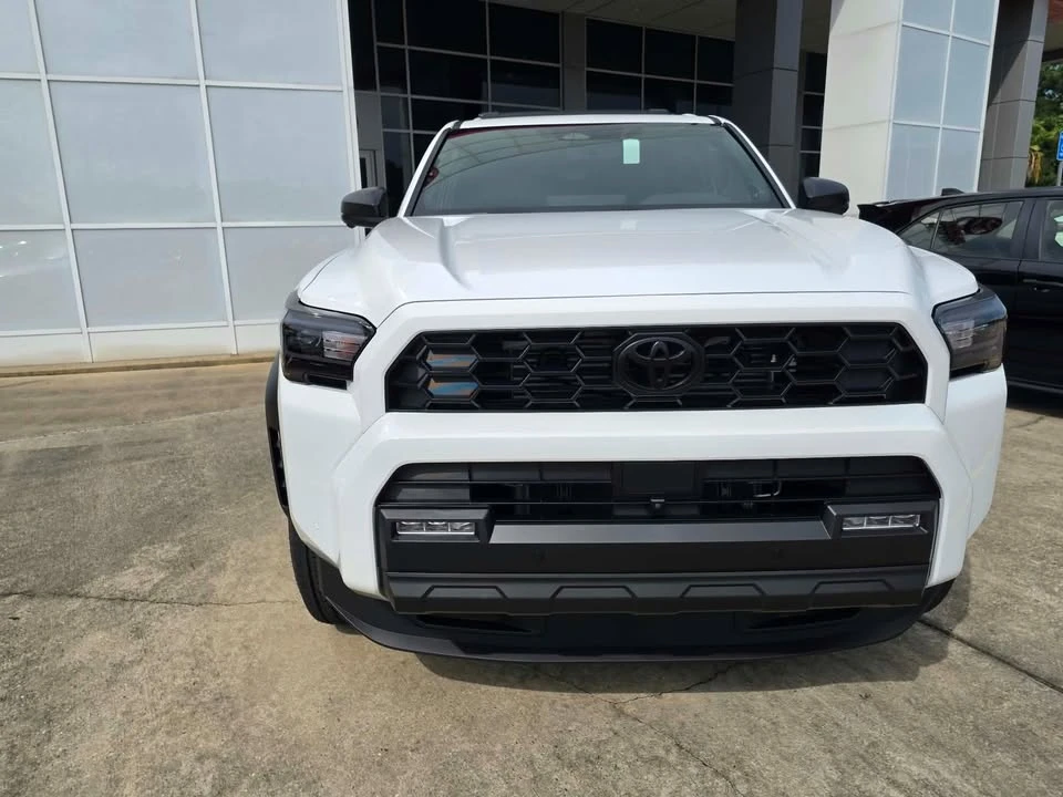 2026 Toyota 4Runner 6th Gen - Image 3 of 16