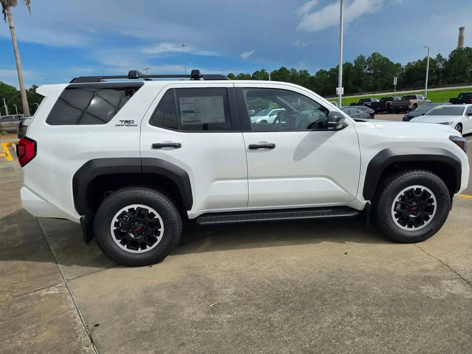 2026 Toyota 4Runner 6th Gen - Image 6 of 16