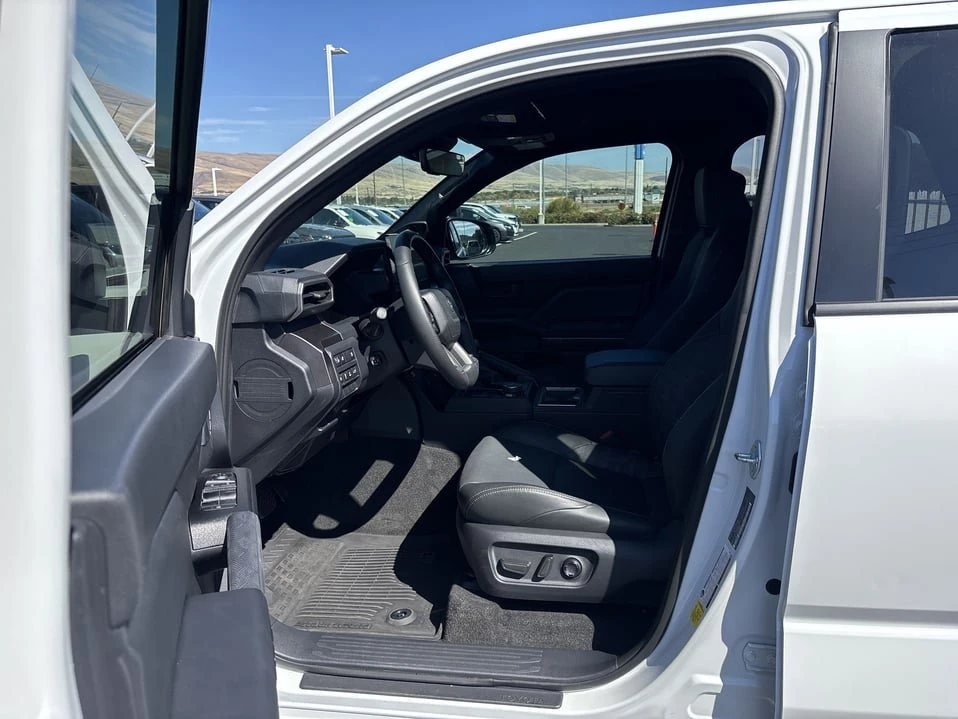 2026 Toyota 4Runner 6th Gen - Image 9 of 10