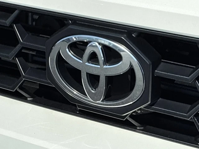 2026 Toyota 4Runner 6th Gen - Image 11 of 16