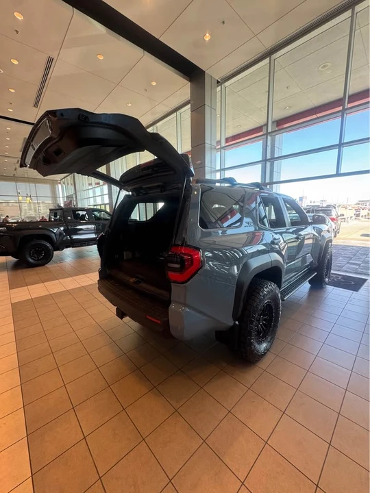 2026 Toyota 4Runner 6th Gen - Image 4 of 12