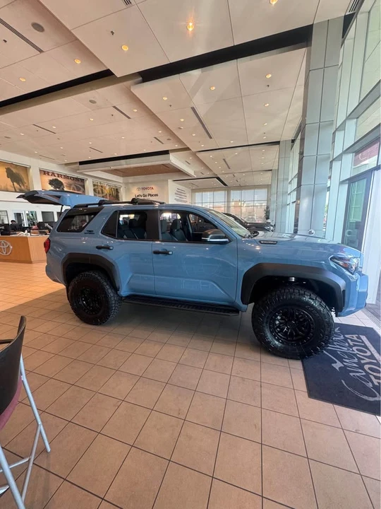 2026 Toyota 4Runner 6th Gen - Image 3 of 12