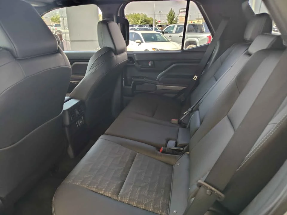 2026 Toyota 4Runner 6th Gen - Image 6 of 19