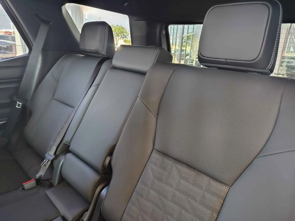 2026 Toyota 4Runner 6th Gen - Image 7 of 19