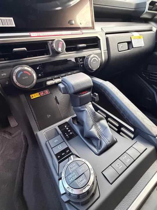 2026 Toyota 4Runner 6th Gen - Image 4 of 9
