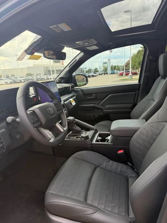 2026 Toyota 4Runner 6th Gen - Image 16 of 20