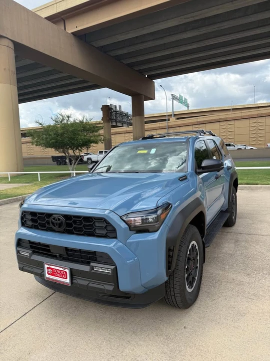 2026 Toyota 4Runner 6th Gen - Image 2 of 20