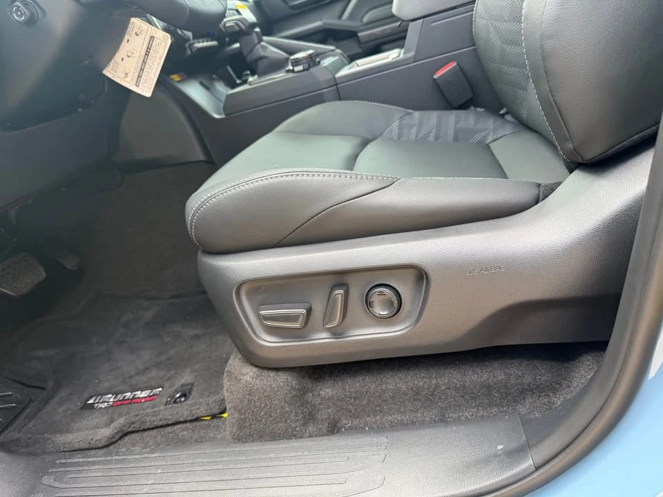 2026 Toyota 4Runner 6th Gen - Image 15 of 20