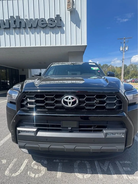 2026 Toyota 4Runner 6th Gen - Image 3 of 8