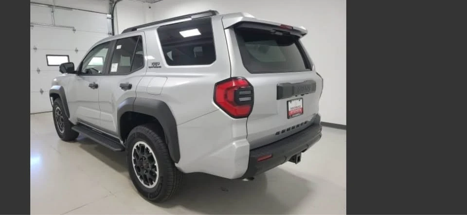 2026 Toyota 4Runner 6th Gen - Image 3 of 20