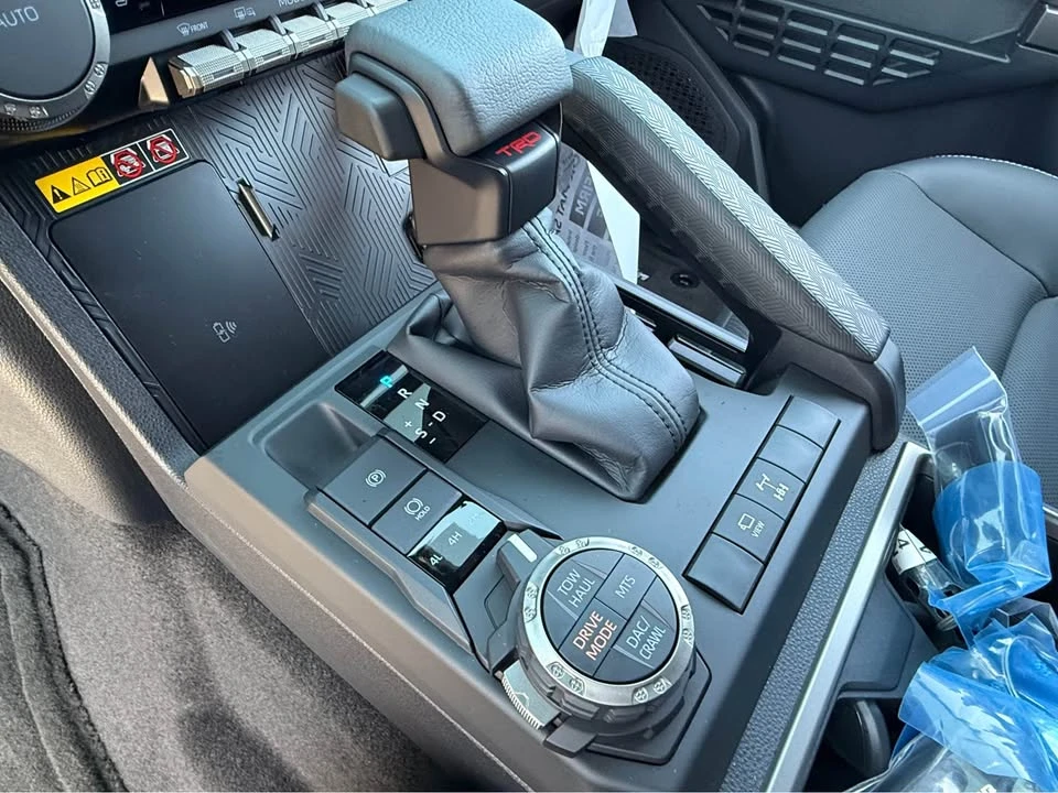 2026 Toyota 4Runner 6th Gen - Image 12 of 16